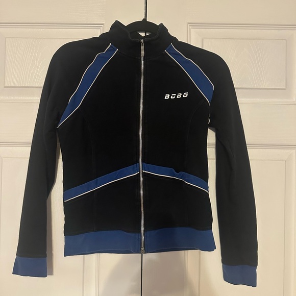 BCBG zip up sweater - Picture 1 of 5